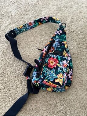 NWOT Vera Bradley Happy Blooms Sling Backpack